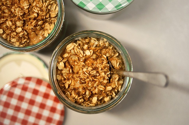 Drugie śniadanie – płatki pszenne: zdrowo i smacznie