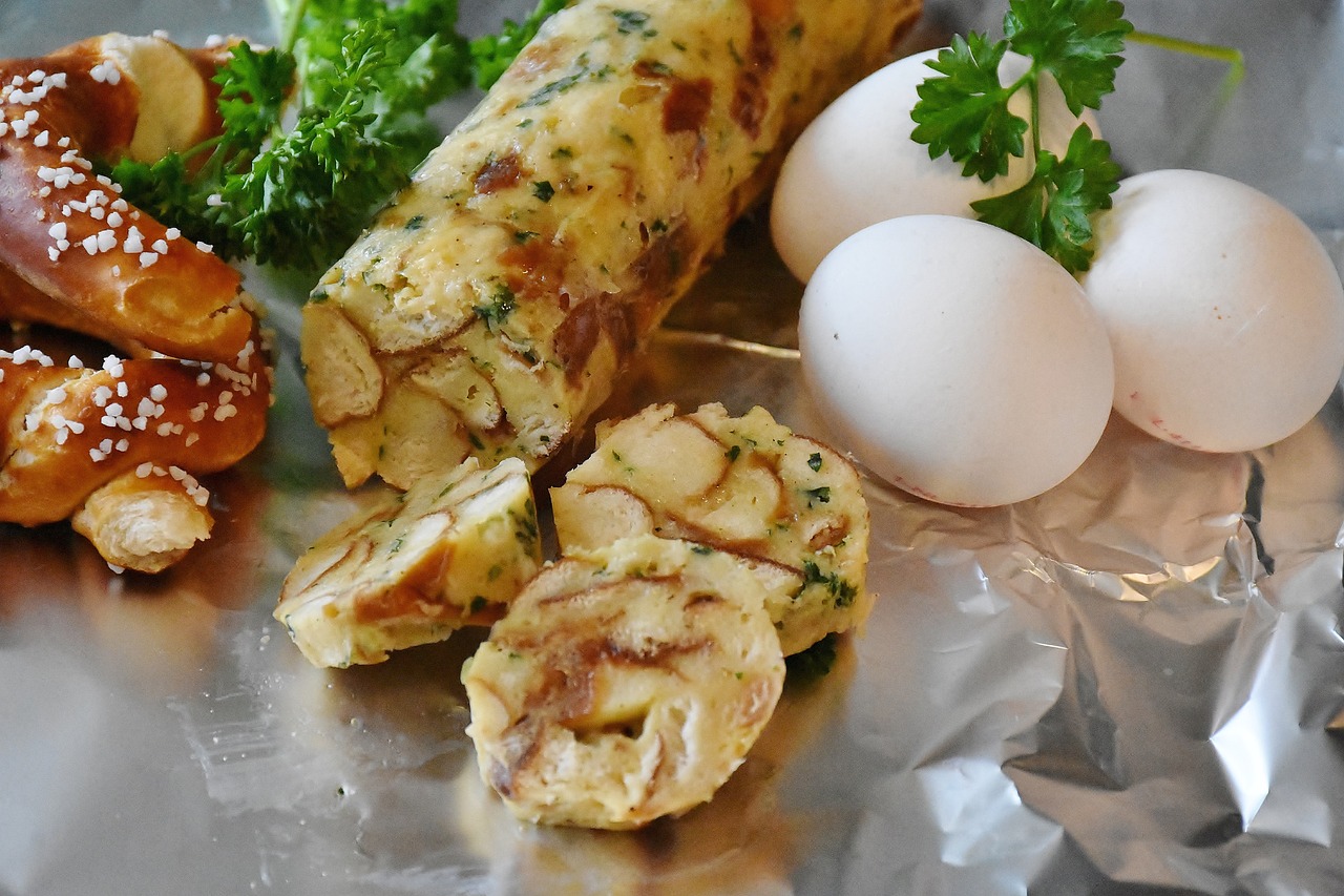 Z czym podawać jajka gotowane? Kreatywne pomysły na urozmaicenie Twojego menu